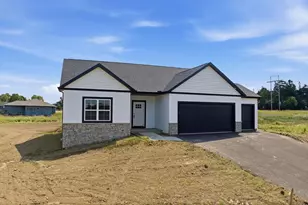 118121 Betty Dr, Stratford, WI 54484 - Photo 2