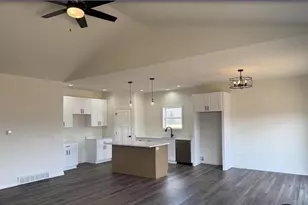 118125 Betty Dr, Stratford, WI 54484 - Photo 2