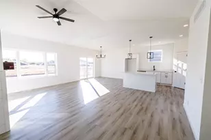 118129 Betty Dr, Stratford, WI 54484 - Photo 6