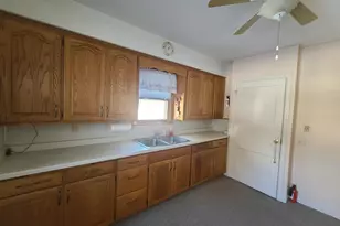 448 Walker St, Stevens Point, WI 54481 - Photo 2