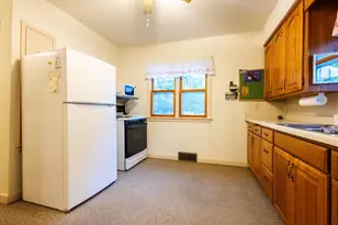 448 Walker St, Stevens Point, WI 54481 - Photo 2