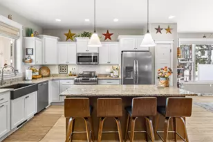 2550 Pepper Tree Pl, Plover, WI 54467 - Photo 4