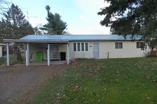 906 Eastwood St, Withee, WI 54498 - Photo 2