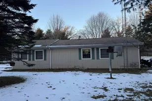 607 W Whispering Cir, Redgranite, WI 54970 - Photo 4