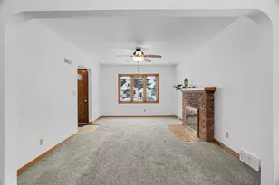 604 S Apple Ave, Marshfield, WI 54449 - Photo 10