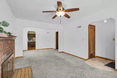 604 S Apple Avenue, Marshfield, WI 54449 - Photo 8