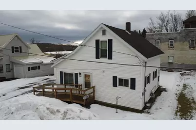 610 Flint Avenue, Mattoon, WI 54450 - Photo 2