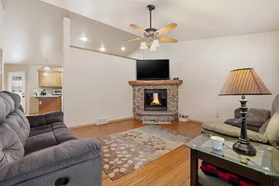 3248 Lindbergh Avenue, Stevens Point, WI 54481 - Photo 8