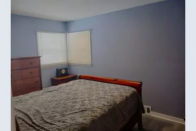 7040 W Tallmadge Place, Milwaukee, WI 53218 - Photo 32