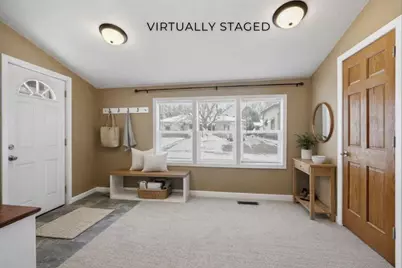 1017 6th Avenue, Stevens Point, WI 54481 - Photo 2