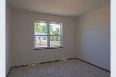 4518 Moreland Road, Plover, WI 54467 - Photo 14