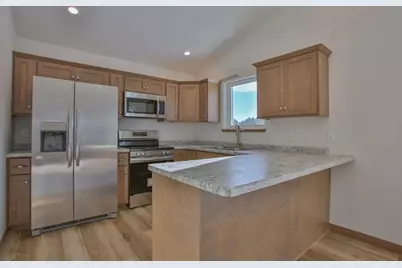 905 Morning Star Lane, Plover, WI 54467 - Photo 10