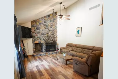 105 Prairie Street, Merrill, WI 54452 - Photo 4