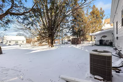 912 N 2nd Avenue, Wausau, WI 54401 - Photo 8