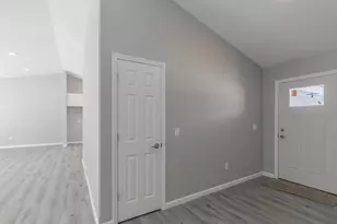 172 Evelyn Ct, Stevens Point, WI 54482 - Photo 4