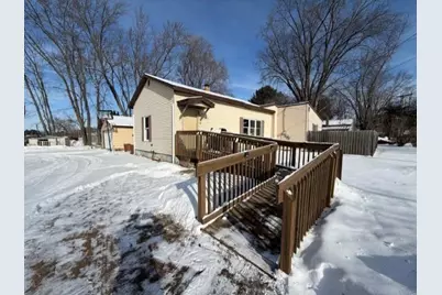 1616 Howard Avenue, Stevens Point, WI 54481 - Photo 2