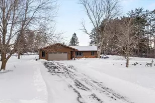 9898 W Ives St, Marshfield, WI 54449 - Photo 4