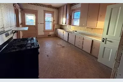 640 S 6th Avenue, Wausau, WI 54401 - Photo 6