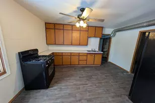 111 N 5th St, Abbotsford, WI 54405 - Photo 6