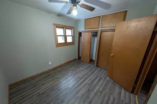 111 N 5th St, Abbotsford, WI 54405 - Photo 10