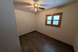 111 N 5th St, Abbotsford, WI 54405 - Photo 8