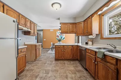 1051 Custer Square, Stevens Point, WI 54482 - Photo 18