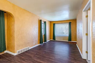 1123 S 14th Avenue, Wausau, WI 54401 - Photo 4