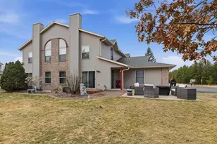 262 White Oak Ave, Plover, WI 54467 - Photo 2