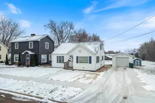 1110 W Arlington, Marshfield, WI 54449 - Photo 2