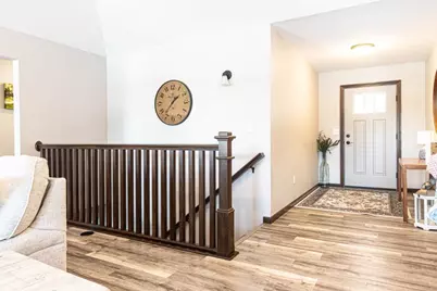 320 N 36th Avenue, Wausau, WI 54401 - Photo 6