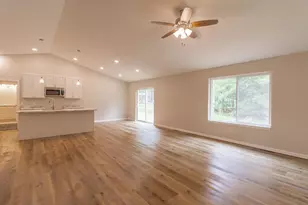 860 Torrey Pnes Wy, Plover, WI 54467 - Photo 4