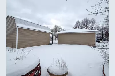 1241 S 11th Avenue, Wausau, WI 54401 - Photo 10