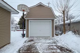 1241 S 11th Ave, Wausau, WI 54401 - Photo 8