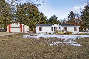 2116 Maple St, Friendship, WI 53934 - Photo 2