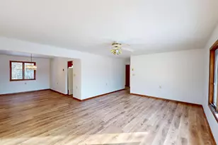 220 W Pine St, Abbotsford, WI 54405 - Photo 14