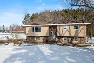 220 W Pine St, Abbotsford, WI 54405 - Photo 4