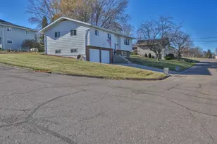 1005 5th St, Marathon, WI 54448 - Photo 34