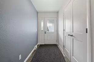 4930 Fieldstone Dr, Plover, WI 54467 - Photo 4