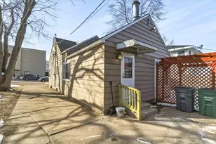 321 6th St S, Wisconsin Rapids, WI 54494 - Photo 8