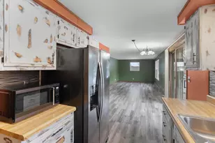 508 Hemlock St, Marathon, WI 54448 - Photo 6