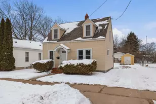 321 11th St N, Wisconsin Rapids, WI 54494 - Photo 2