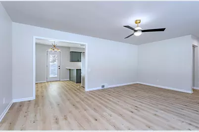 819 Winton Street, Wausau, WI 54403 - Photo 8