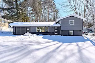 819 Winton St, Wausau, WI 54403 - Photo 2