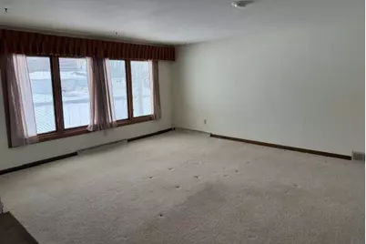 521 N Auburn Avenue, Marshfield, WI 54449 - Photo 2