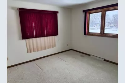 521 N Auburn Avenue, Marshfield, WI 54449 - Photo 8