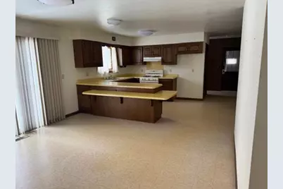 521 N Auburn Avenue, Marshfield, WI 54449 - Photo 6