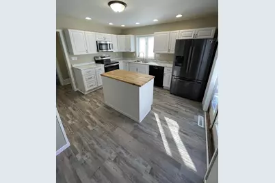 310 S 4th Avenue, Wausau, WI 54401 - Photo 6