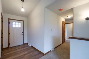 5589 Forest Creek Rd, Stevens Point, WI 54482 - Photo 4