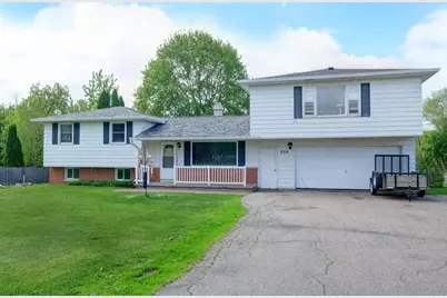 204 E Chesak Avenue, Edgar, WI 54426 - Photo 1