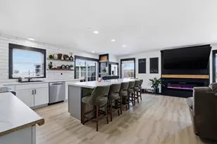 713 Mueller St, Athens, WI 54411 - Photo 8